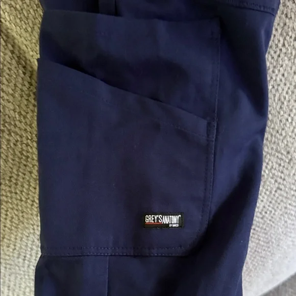 Grey’s Anatomy size XS super stretch joggers - Picture 7 of 7